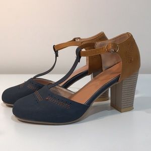 Vintage Mary-Jane heels Blue + Tan